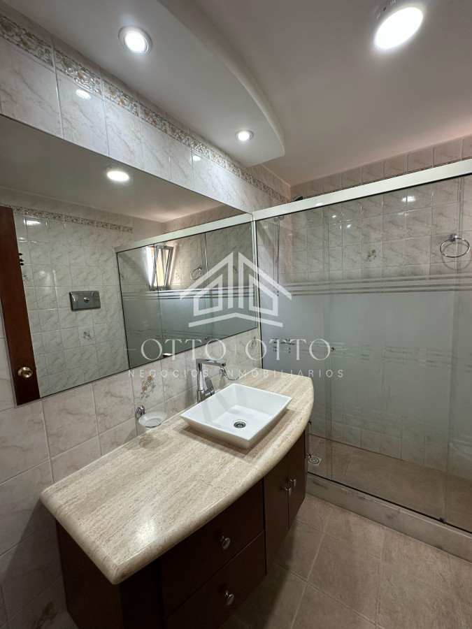 Apartamento ID.28018 - Venta apartamento dos dormitorios punta del este edificio Green Village