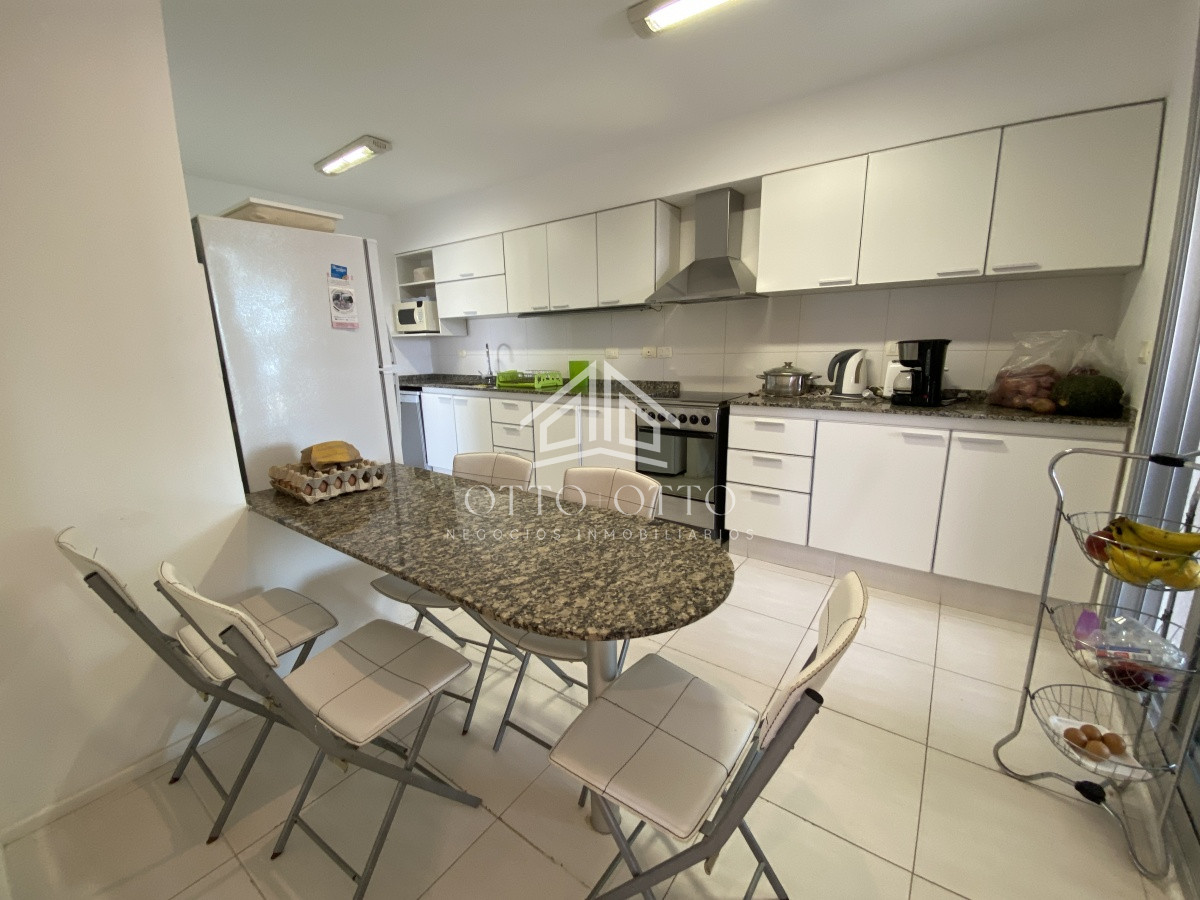 Apartamento ID.26568 - Apartamento en venta con 4 dormitorios en Punta del Este
