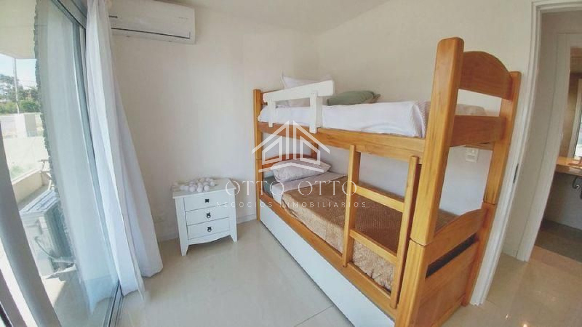 Apartamento ID.1509 - Apartamento en venta y alquiler temporario Playa Mansa 3 dormitorios