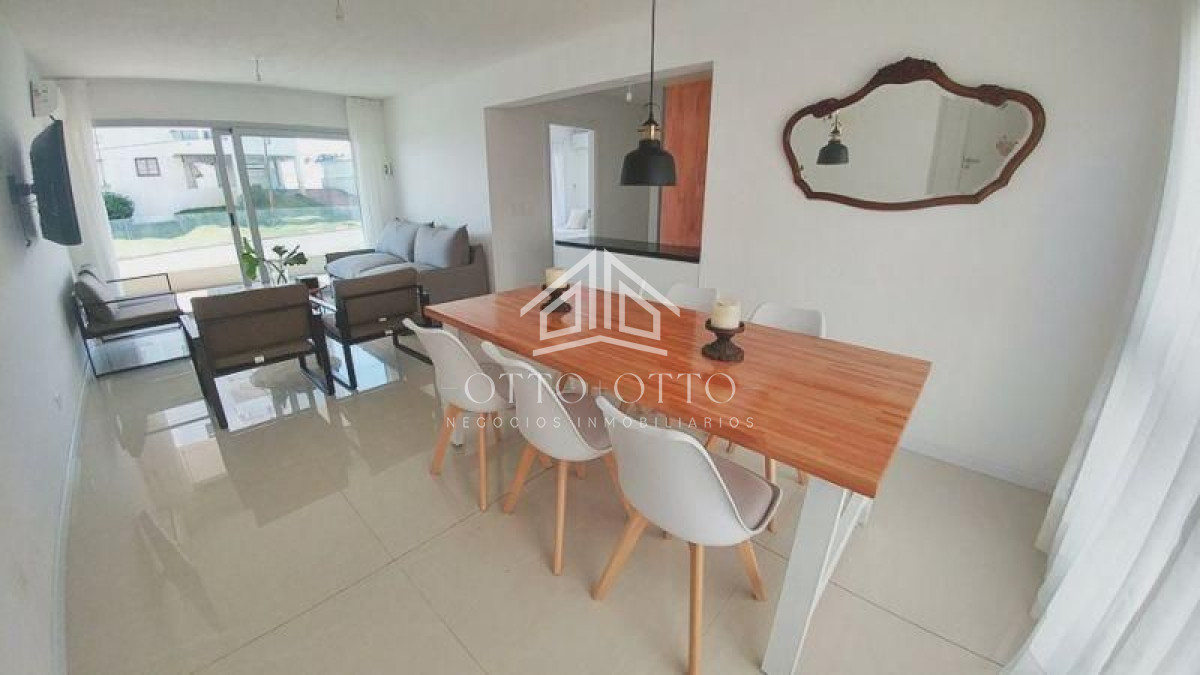 Apartamento ID.1509 - Apartamento en venta y alquiler temporario Playa Mansa 3 dormitorios