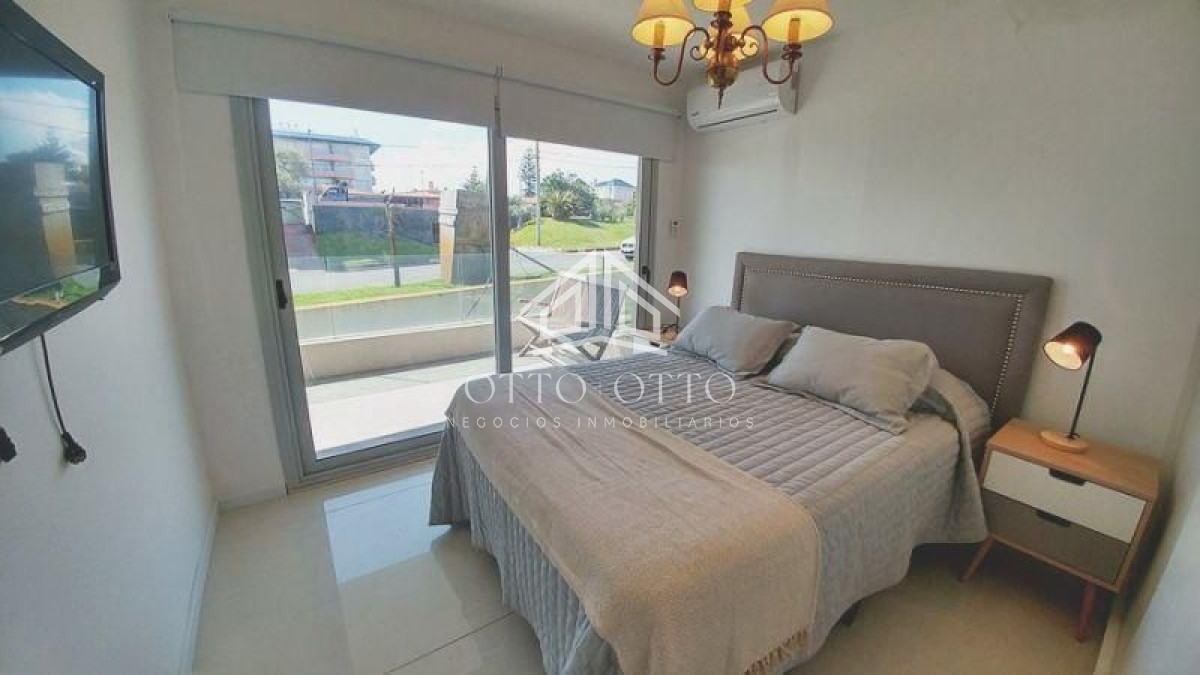 Apartamento ID.1509 - Apartamento en venta y alquiler temporario Playa Mansa 3 dormitorios