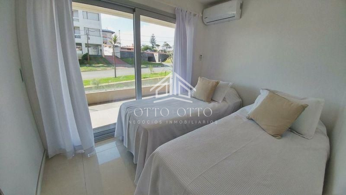 Apartamento ID.1509 - Apartamento en venta y alquiler temporario Playa Mansa 3 dormitorios