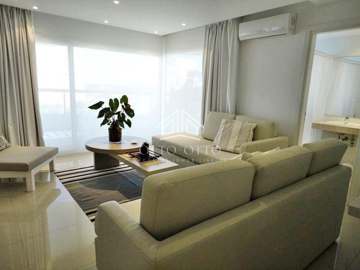 Apartamento ID.3554 - Semi piso en playa Brava, edificio reservado y moderno. 