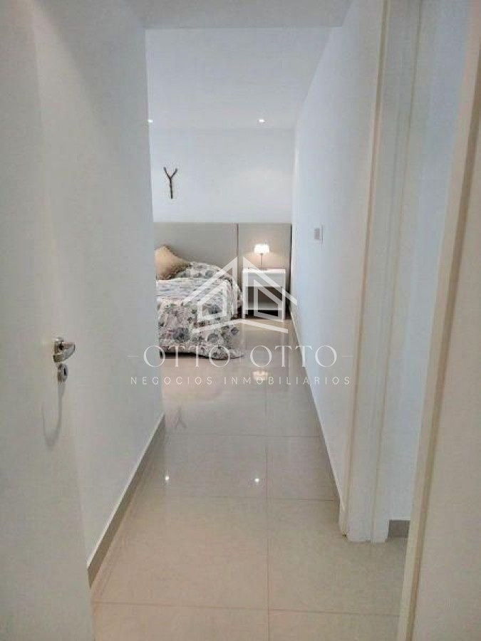 Apartamento ID.3554 - Semi piso en playa Brava, edificio reservado y moderno. 