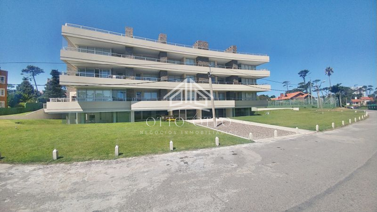 Apartamento ID.4150 - Apartamento en alquiler  Playa Mansa 1 dormitorio