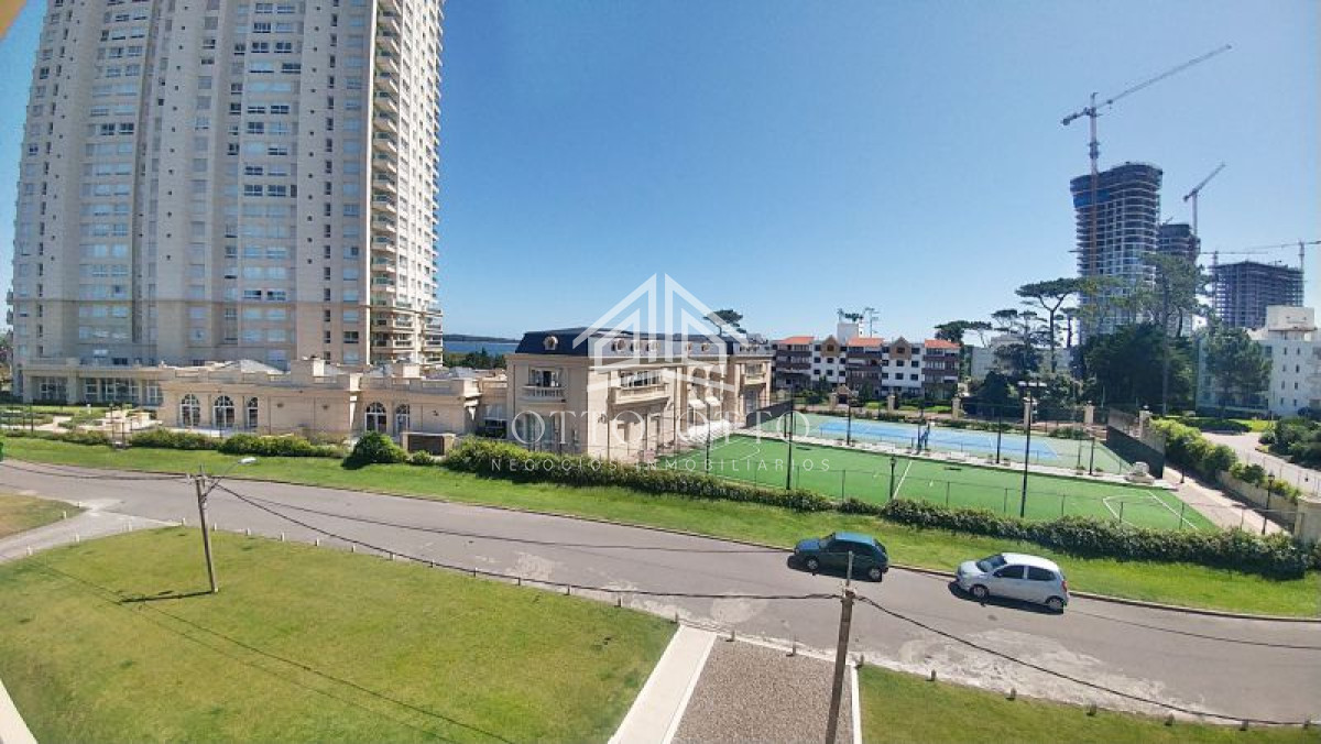 Apartamento ID.4150 - Apartamento en alquiler  Playa Mansa 1 dormitorio