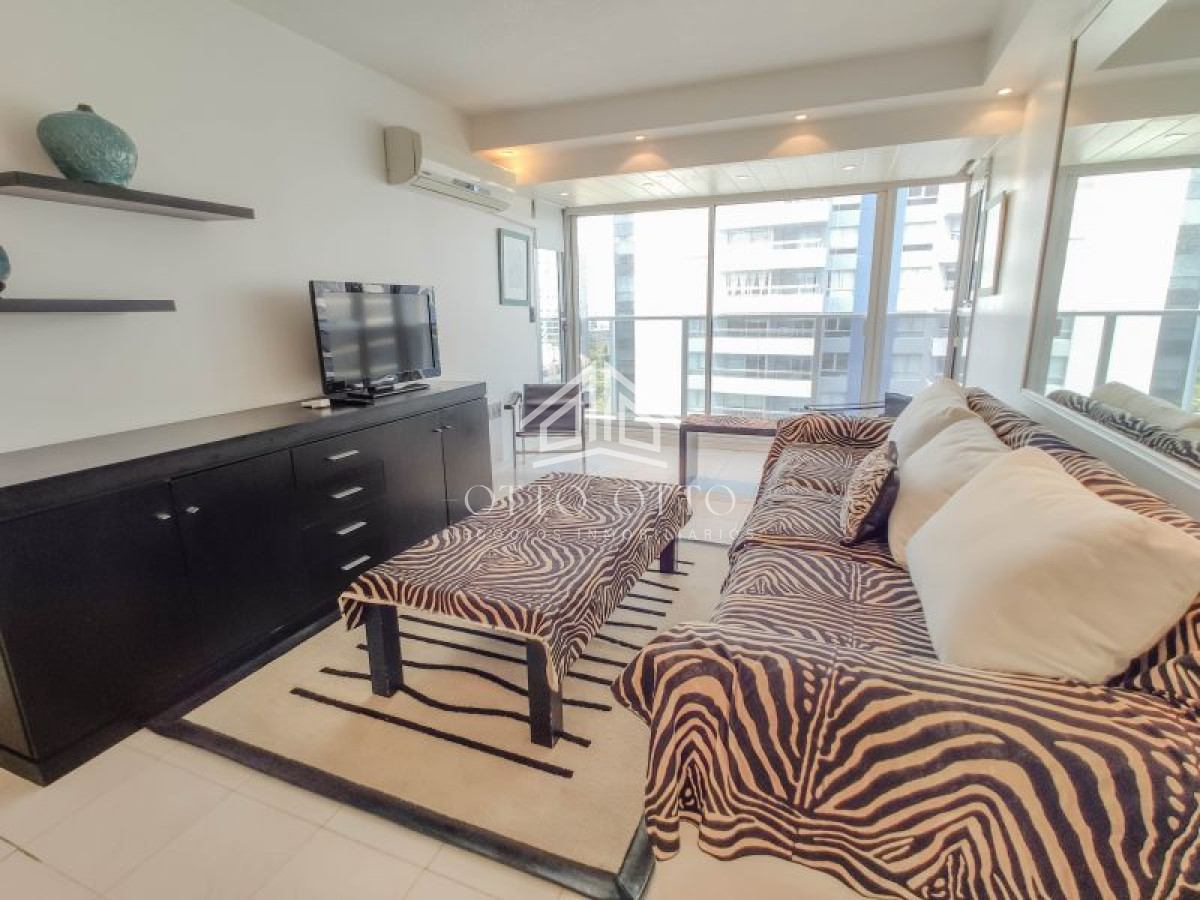 Apartamento ID.5020 - Apartamento en venta Punta Del Este 1 dormitorio y medio