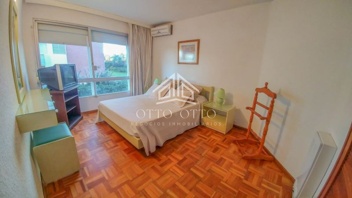 Apartamento ID.871 - Apartamento en venta Playa Mansa 3 dormitorios