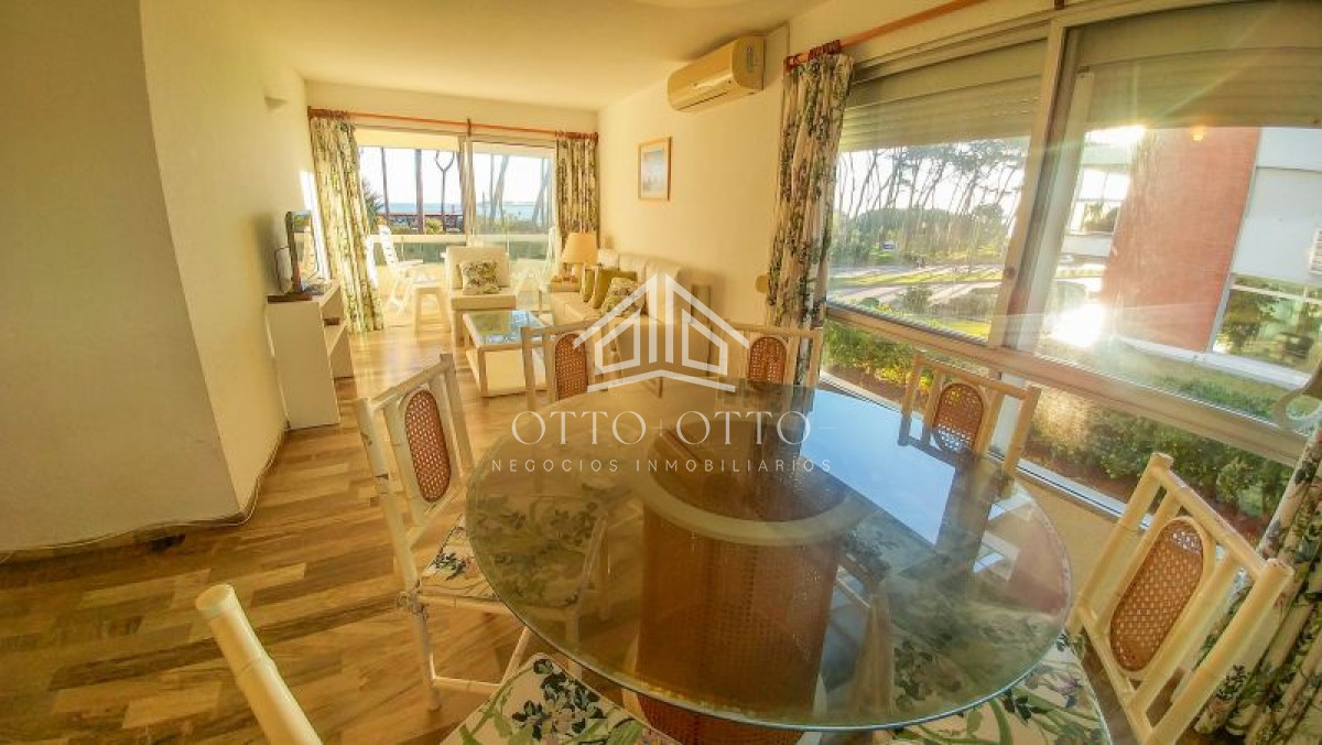 Apartamento ID.871 - Apartamento en venta Playa Mansa 3 dormitorios