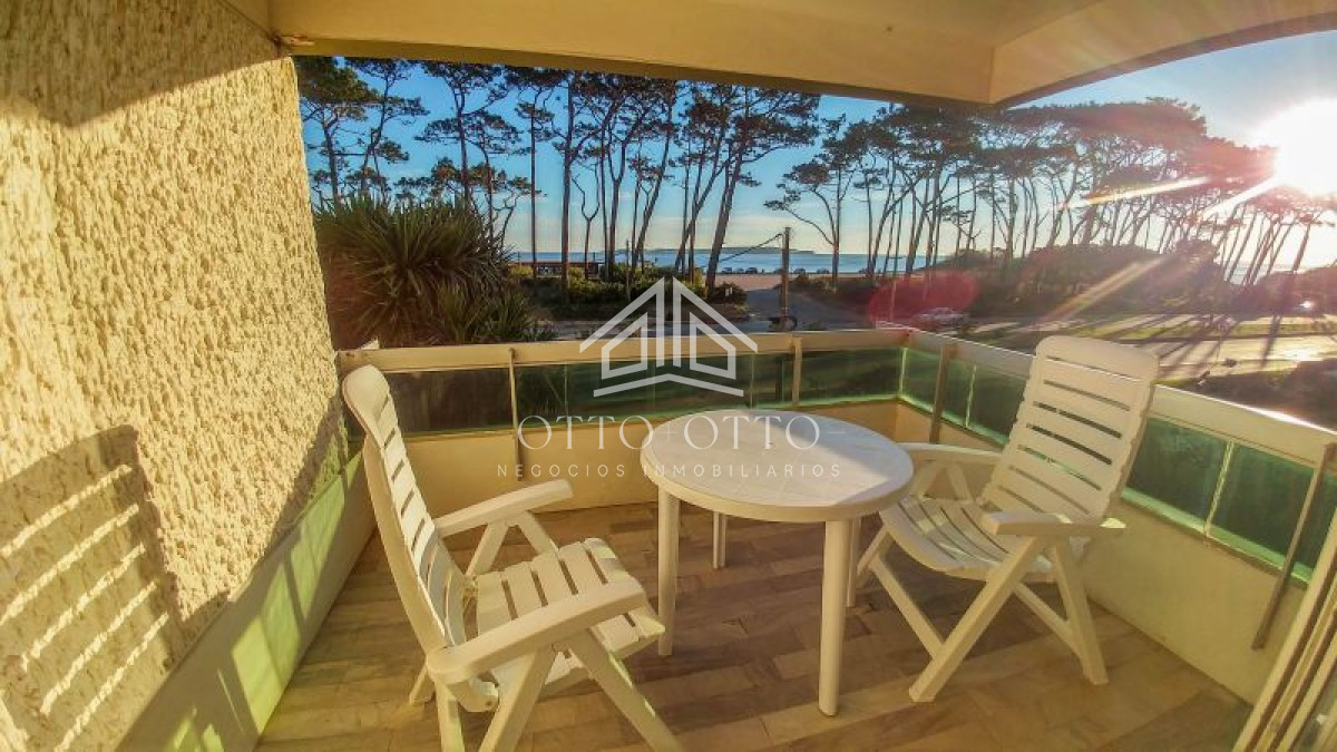 Apartamento ID.871 - Apartamento en venta Playa Mansa 3 dormitorios