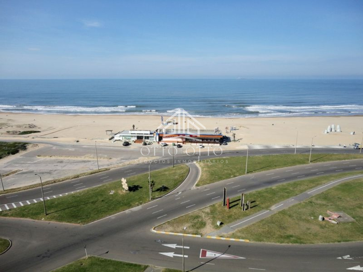 Apartamento ID.884 - Apartamento en venta y alquiler temporario Playa Brava 3 dormitorios