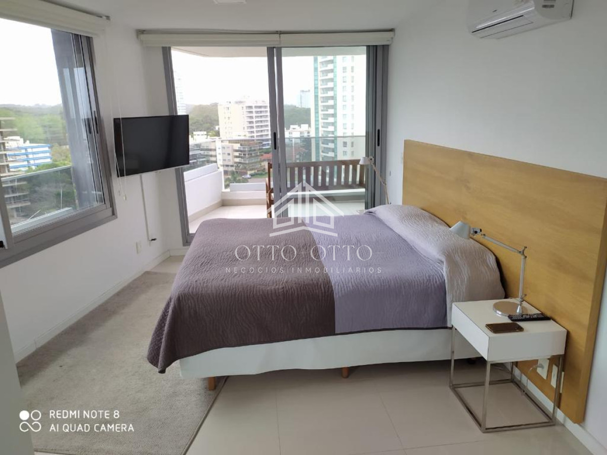 Apartamento ID.567 - Venta apartamento tres dormitorios punta del este edificio torre esmeralda