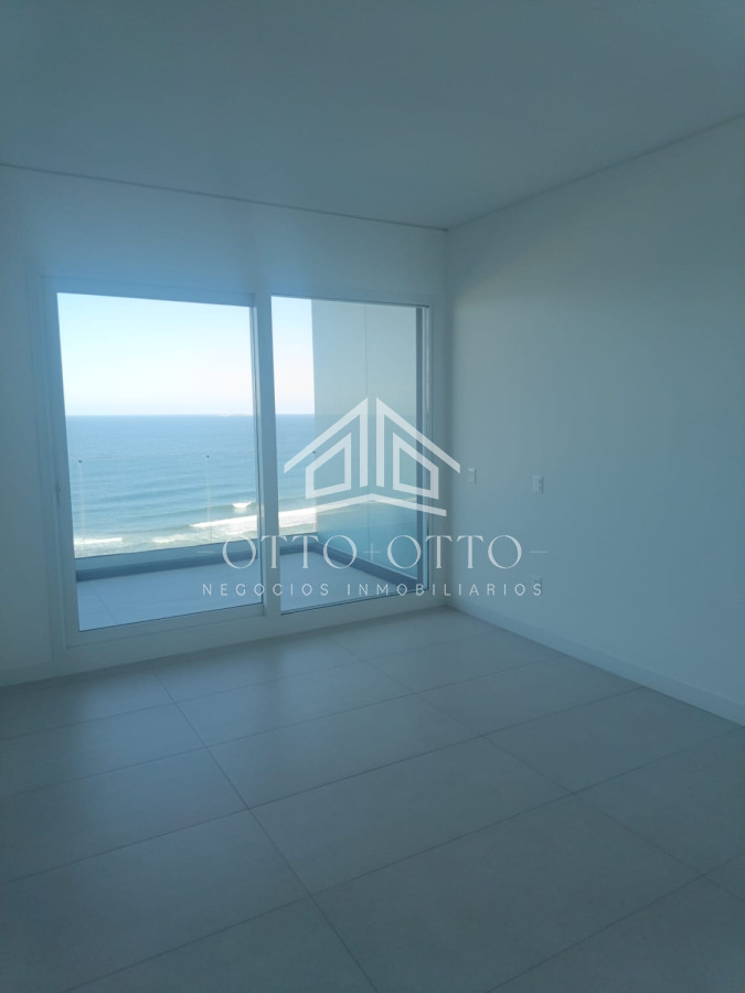 Apartamento ID.28628 - Apartamento en venta 3 dormitorios en Punta Del Este