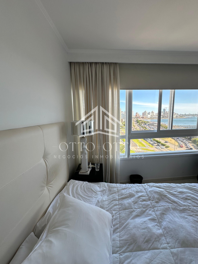 Apartamento ID.28459 - Lujoso apartamento en venta en Millenium Tower de Punta del Este frente al mar.