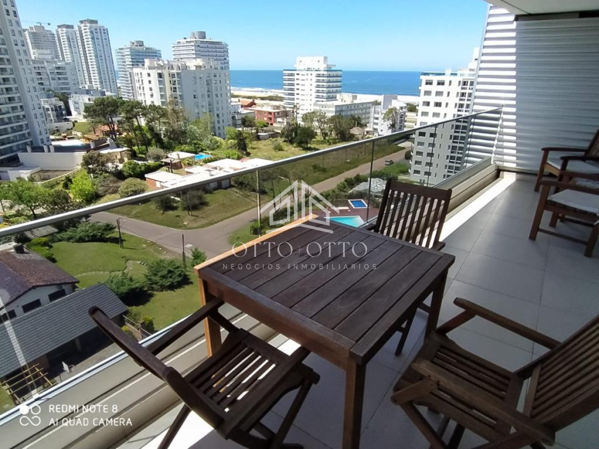 Apartamento ID.567 - Venta apartamento tres dormitorios punta del este edificio torre esmeralda
