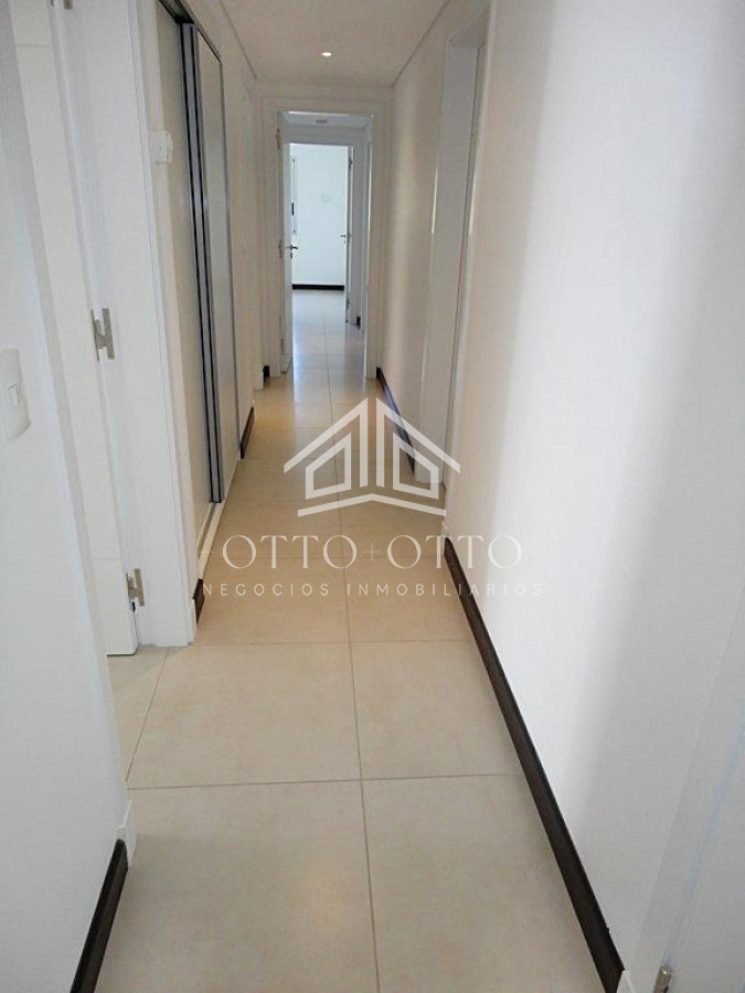 Apartamento ID.16870 - Venta apartamento cuatro dormitorios punta del este edificio Ville de Mar parrillero propio