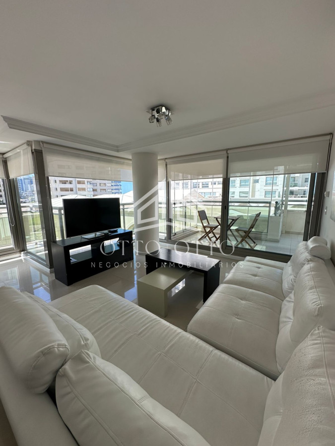 Apartamento ID.17363 - Apartamento Torre Imperiale III Punta del Este con 2 dormitorios en suite.