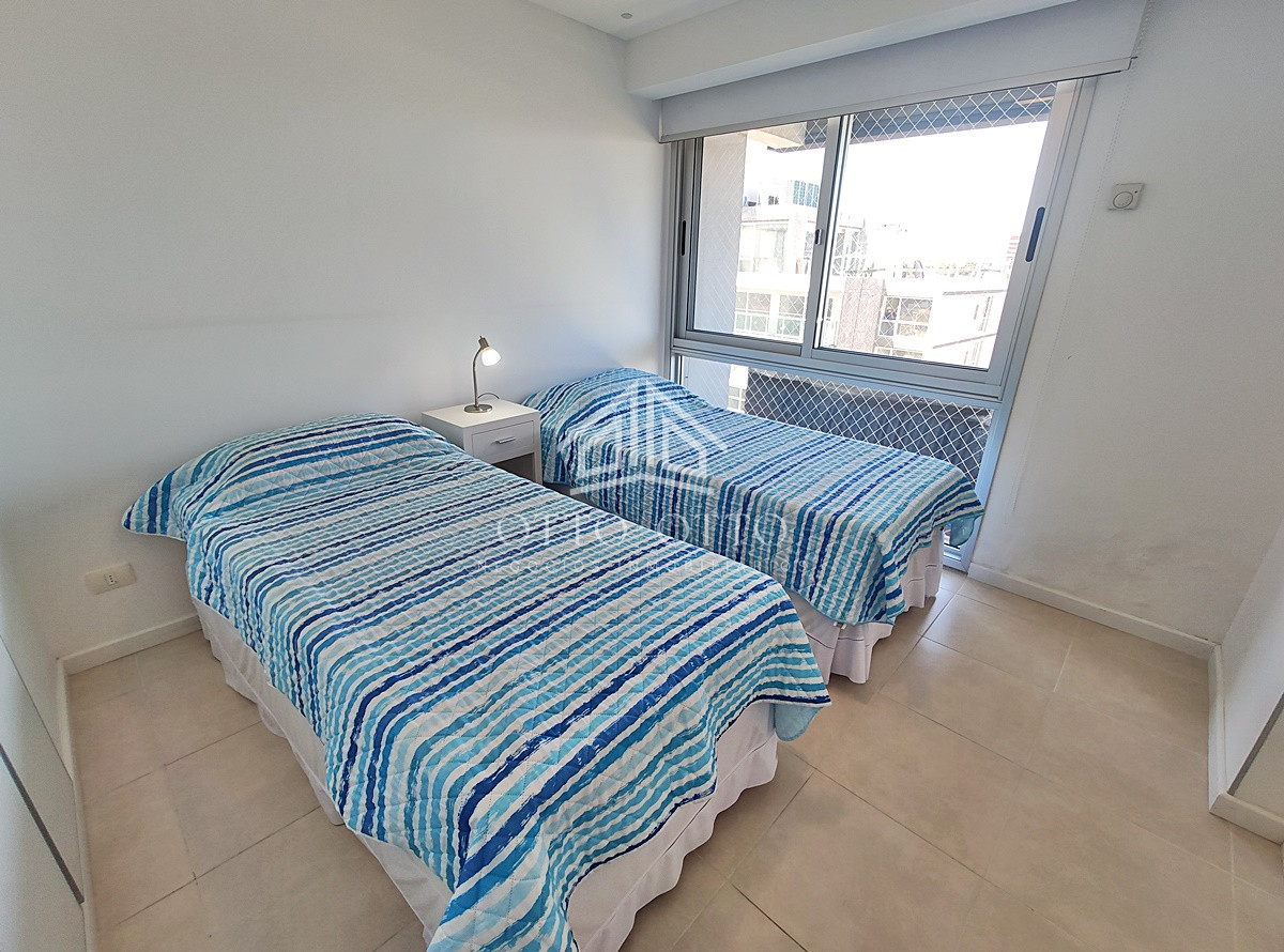 Apartamento ID.25055 - Venta apartamento tres dormitorios punta del este edificio Torre Del Mar