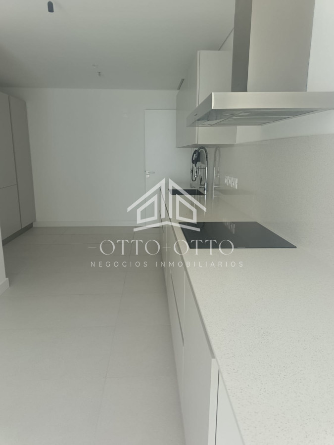 Apartamento ID.28628 - Apartamento en venta 3 dormitorios en Punta Del Este