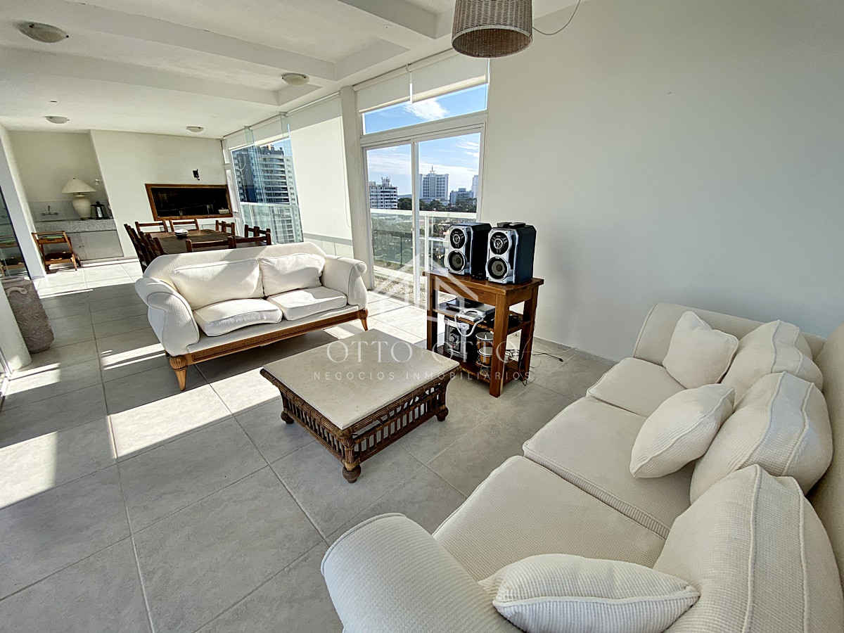 Apartamento ID.10825 - Gran Pent House en primera fila