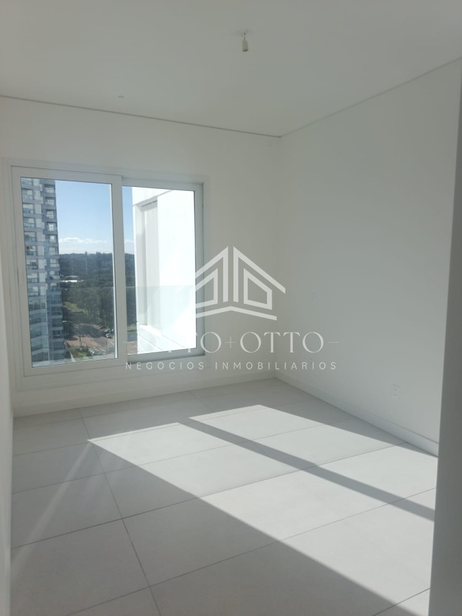 Apartamento ID.28628 - Apartamento en venta 3 dormitorios en Punta Del Este