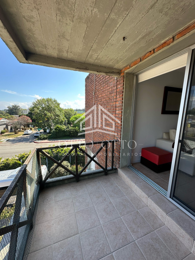 Apartamento ID.28018 - Venta apartamento dos dormitorios punta del este edificio Green Village