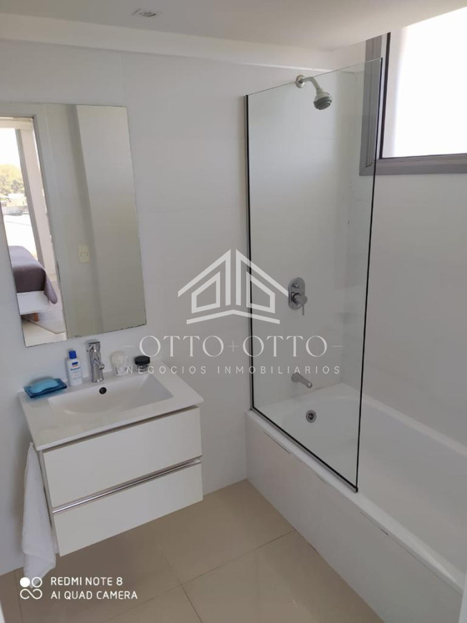 Apartamento ID.567 - Venta apartamento tres dormitorios punta del este edificio torre esmeralda
