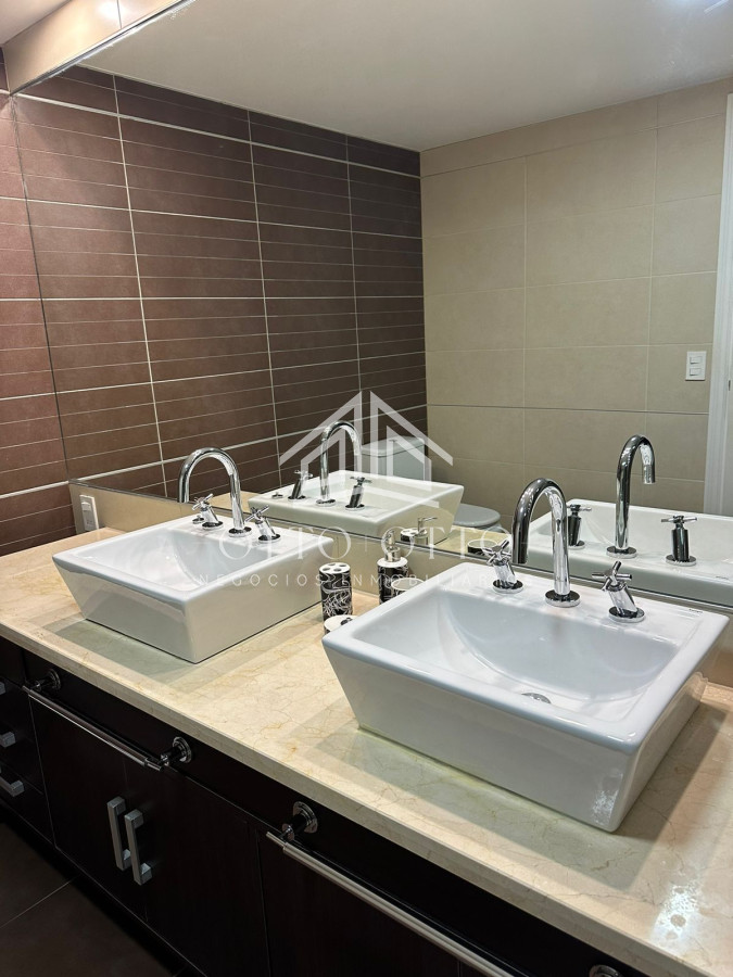 Apartamento ID.17363 - Apartamento Torre Imperiale III Punta del Este con 2 dormitorios en suite.