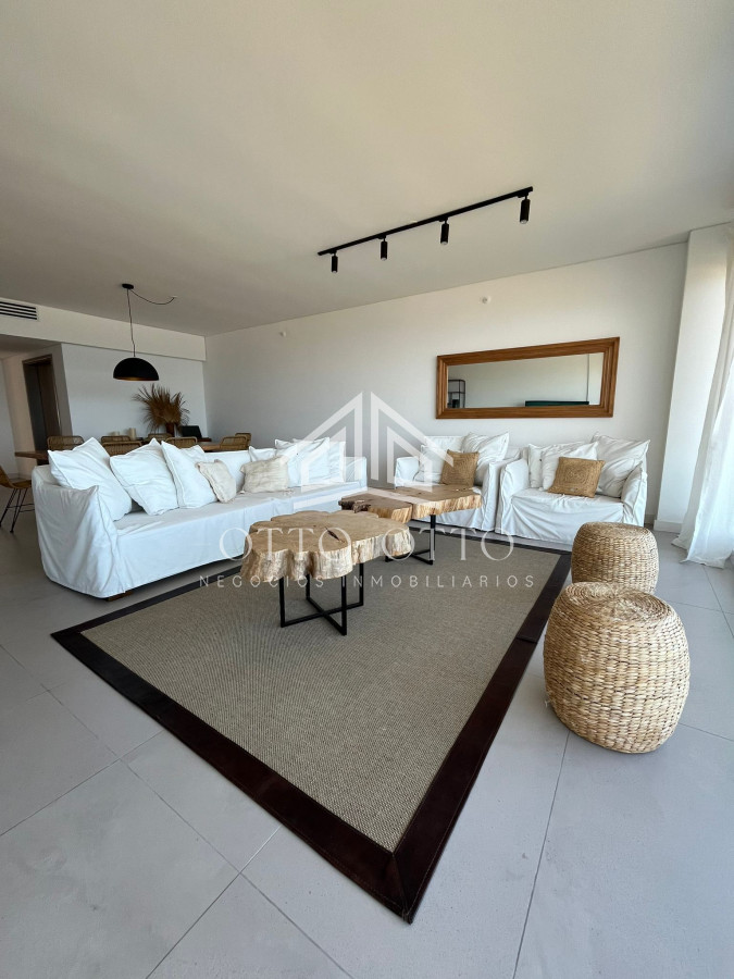 Apartamento ID.28446 - VENTA APARTAMENTO CUATRO DORMITORIOS PLAYA BRAVA PUNTA DEL ESTE