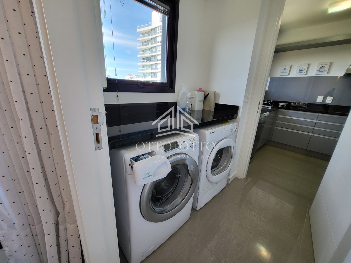 Apartamento ID.27079 - Torre de Categoría  en playa Brava 