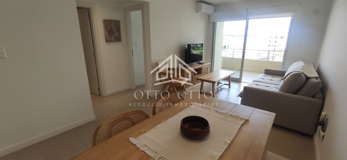 Apartamento ID.4150 - Apartamento en alquiler  Playa Mansa 1 dormitorio