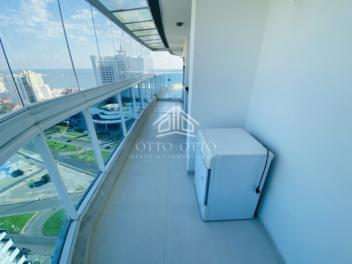 Apartamento ID.19011 - Hermoso apartamento de 3 dormitorios mas dependencia de servicio en venta