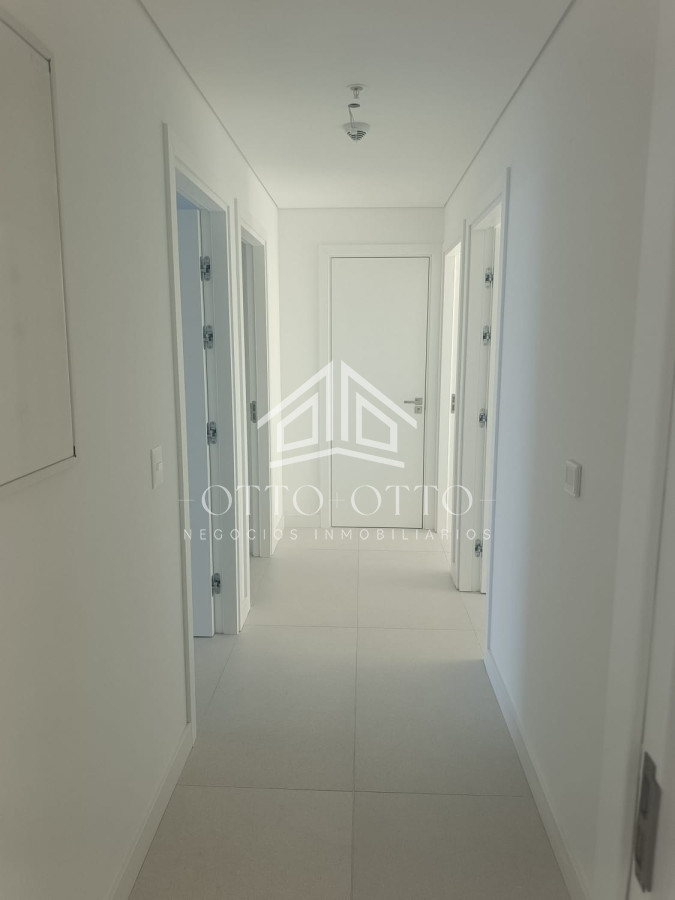 Apartamento ID.28628 - Apartamento en venta 3 dormitorios en Punta Del Este