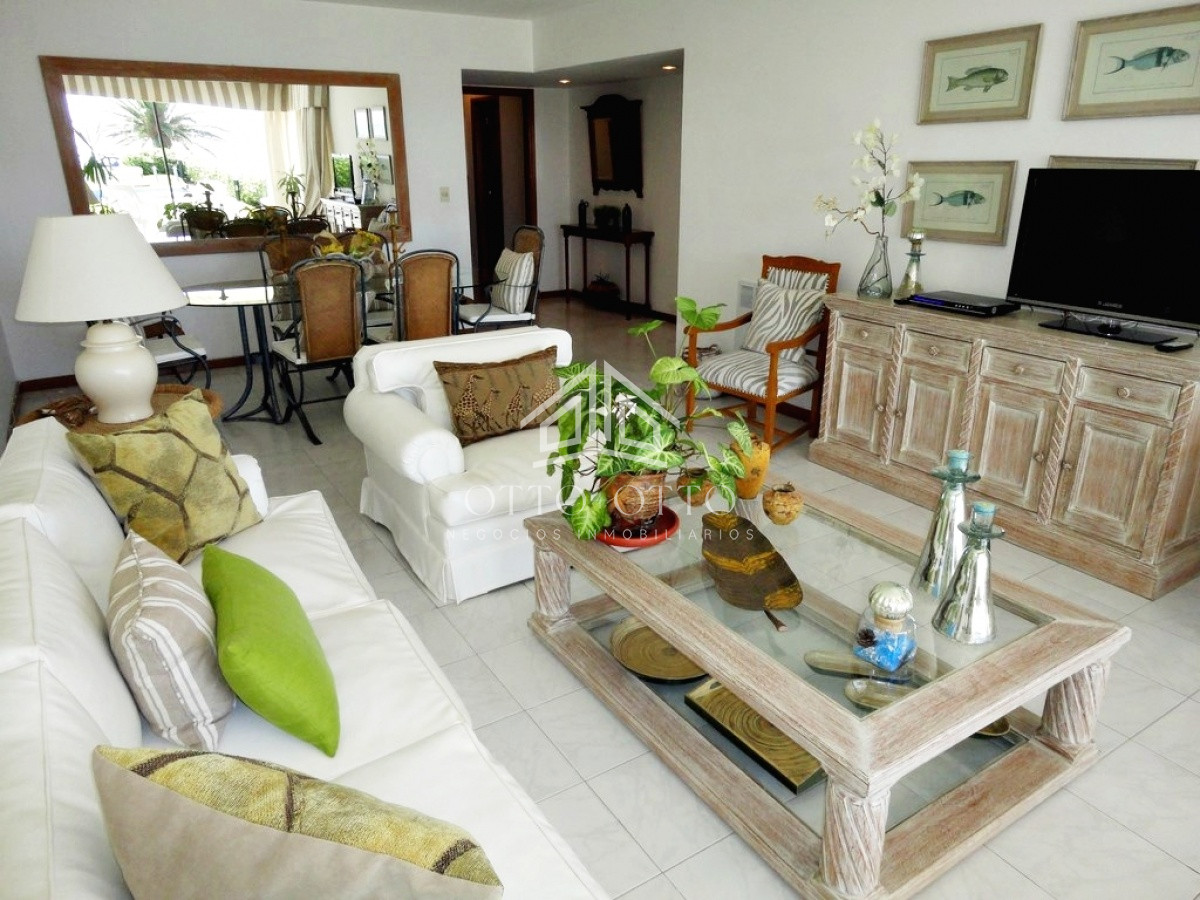 Apartamento ID.10522 - Apartamento en la Peninsula de Punta del Este, 3 dormitorios! 