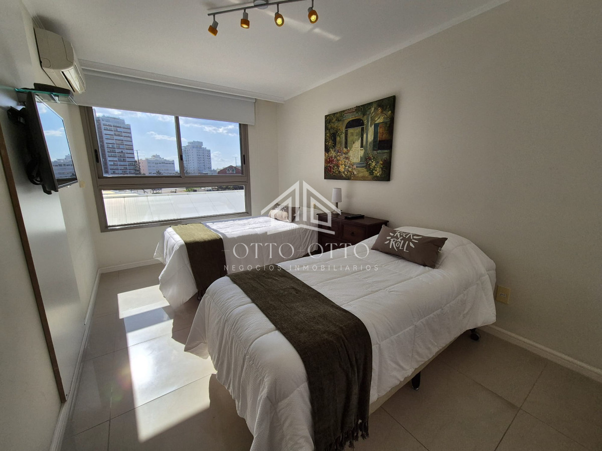 Apartamento ID.459 - Apartamento en venta Playa Brava 3 dormitorios FRENTE AL MAR