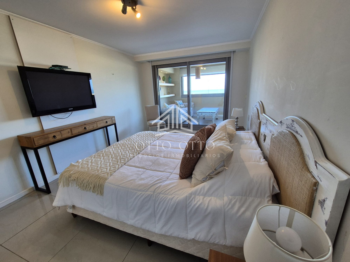 Apartamento ID.459 - Apartamento en venta Playa Brava 3 dormitorios FRENTE AL MAR