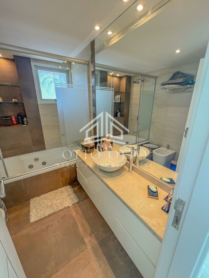 Apartamento ID.25310 - Apartamento en venta, 3 dormitorios en Punta del Este