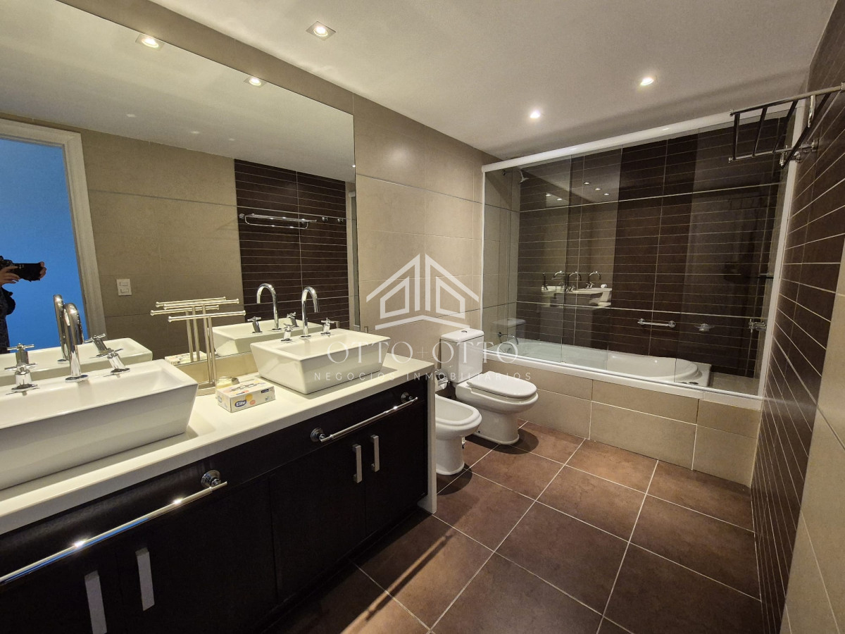 Apartamento ID.459 - Apartamento en venta Playa Brava 3 dormitorios FRENTE AL MAR