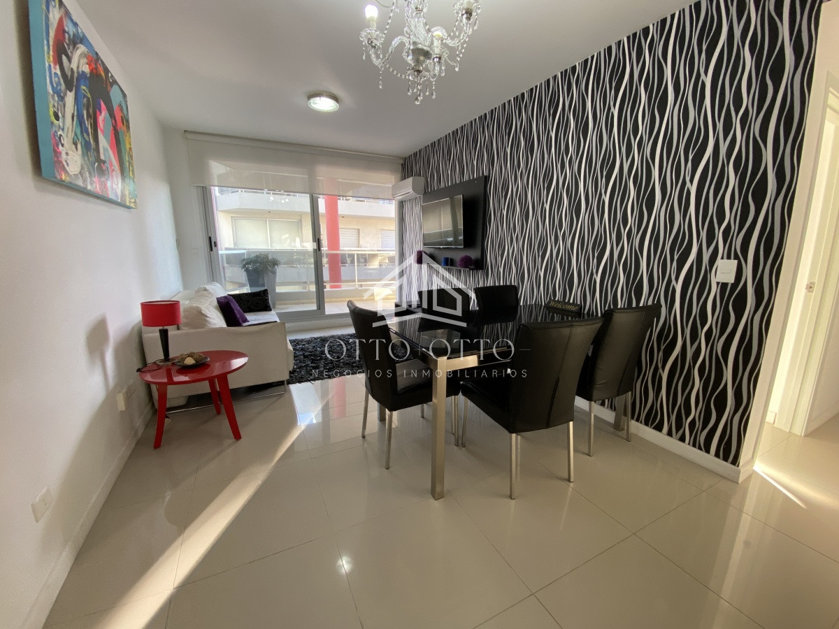 Apartamento ID.6334 - Apartamento en venta, 2 dormitorios, en la Peninsula de Punta del Este!