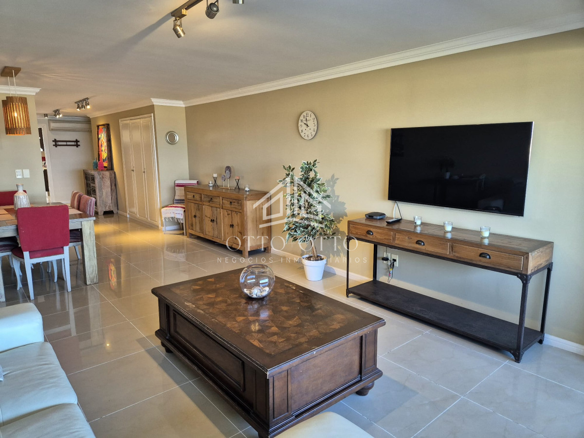 Apartamento ID.459 - Apartamento en venta Playa Brava 3 dormitorios FRENTE AL MAR