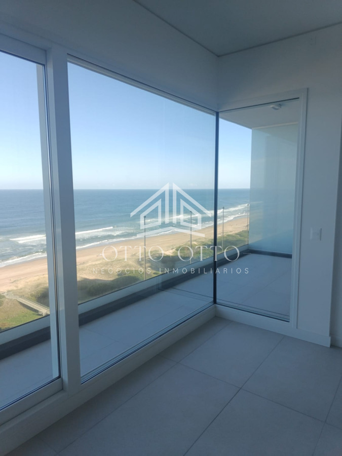 Apartamento ID.28628 - Apartamento en venta 3 dormitorios en Punta Del Este