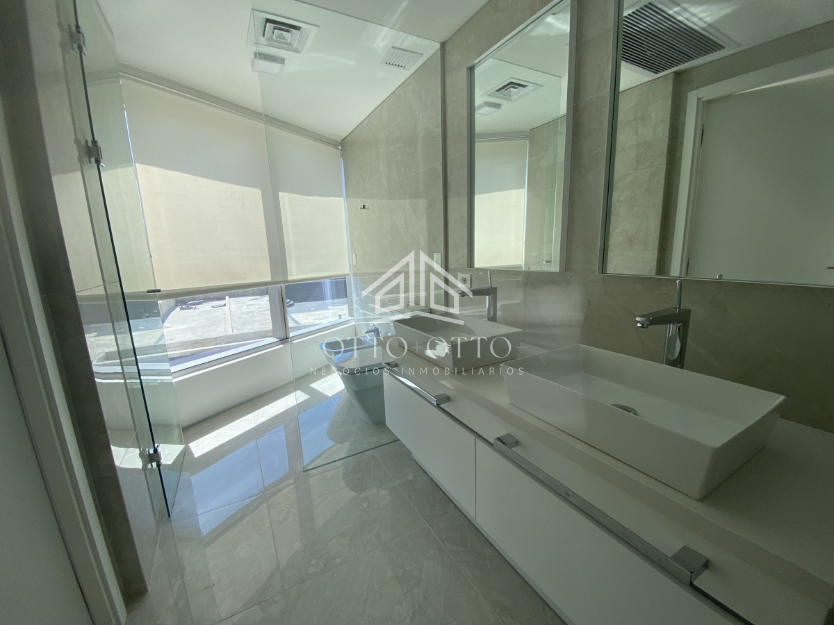 Apartamento ID.27358 - Apartamento de 2 dormitorios en venta, Punta del Este TRUMP TOWER