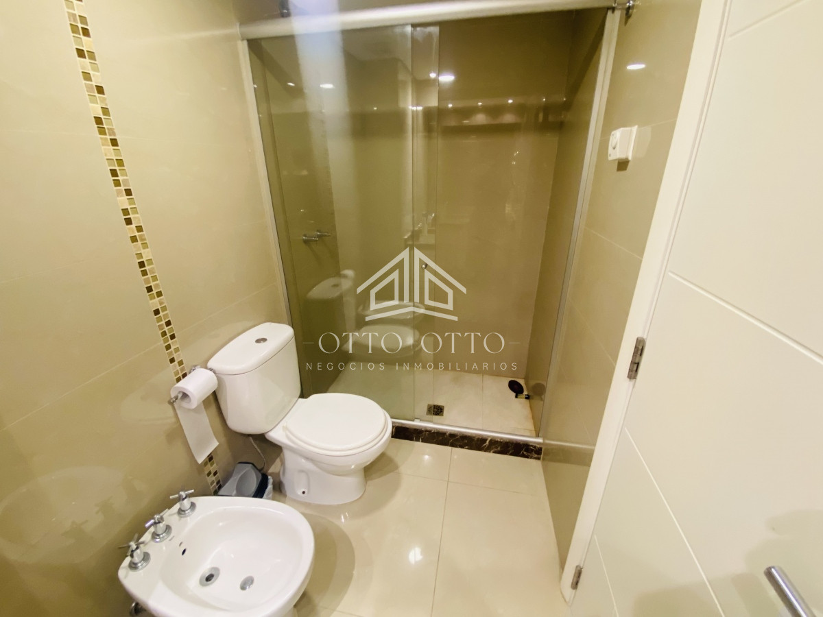 Apartamento ID.19011 - Hermoso apartamento de 3 dormitorios mas dependencia de servicio en venta