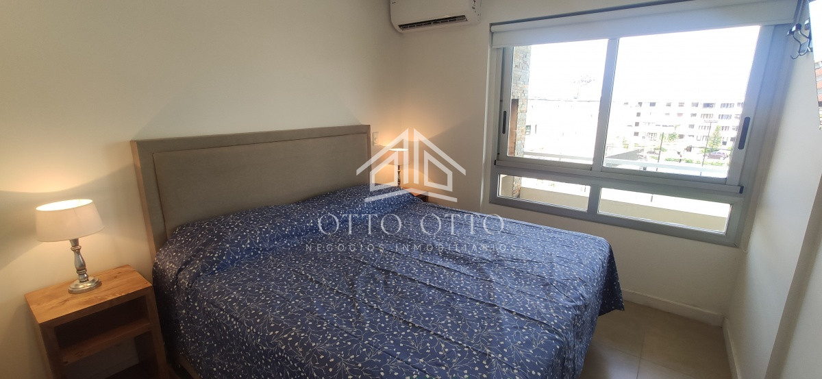 Apartamento ID.4150 - Apartamento en alquiler  Playa Mansa 1 dormitorio