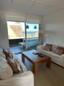 HERMOSO APARTAMENTO CON VISTA AL MAR