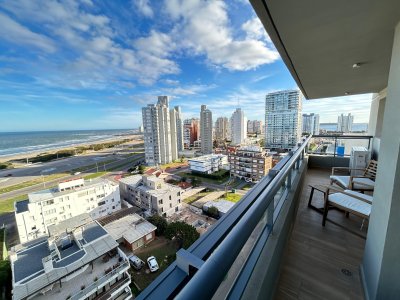 Venta apartamento dos dormitorios punta del este playa brava edificio siglo sol ii 