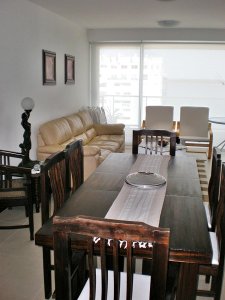 Alquiler apartamento dos dormitorios Punta del Este Playa Mansa edificio Gala Tower