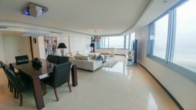 Apartamento en venta Playa Brava 4 dormitorios