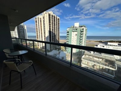 Venta apartamento dos dormitorios punta del este playa brava edificio siglo sol ii vista al mar