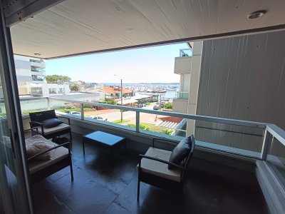 Venta apartamento tres dormitorios Punta del Este Peninsula edificio Monarca